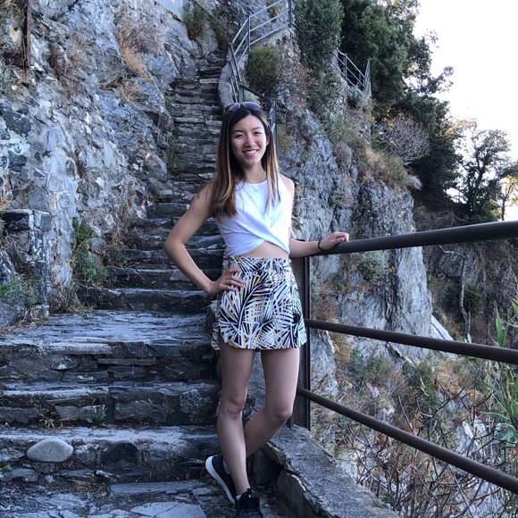 Meet your Posher, Amanda - Picture 1 of 1